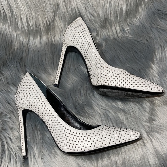 Saint Laurent Studded White Leather Classic Paris Pumps YSL Sz. 35 US Sz. 5 - Picture 12 of 17